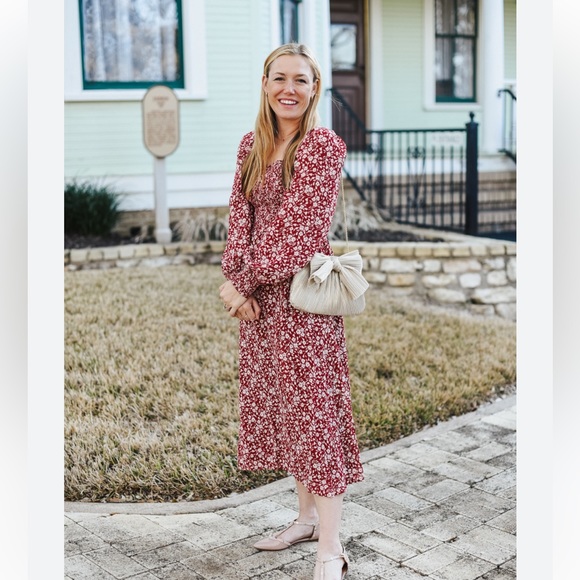Reformation Cello Dress in flower girl red white floral print. Long sleeves - Picture 3 of 8